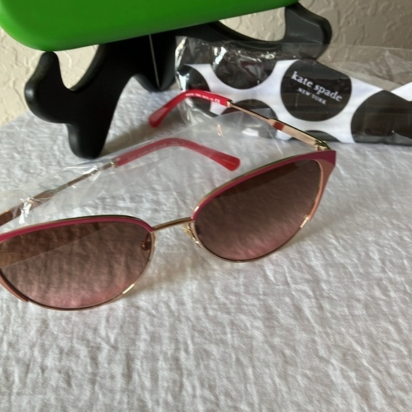 Kate Spade: Pink/Gold Tone Wire IANNA Cat Eye Sunglasses - Picture 3 of 16
